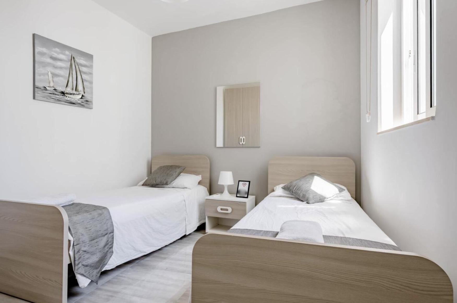 F12 Room 2, Private Room Two Single Beds Privated Bathroom In Shared Flat Msida Εξωτερικό φωτογραφία