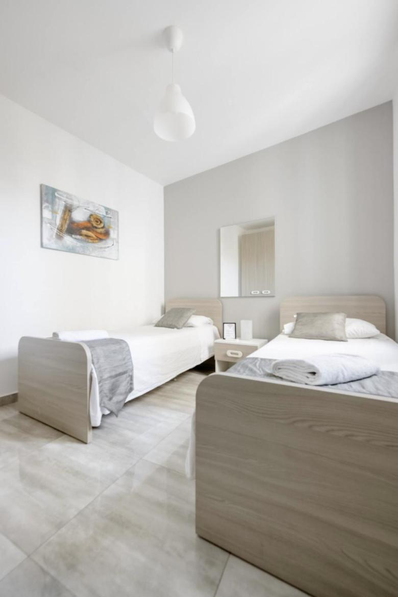 F12 Room 2, Private Room Two Single Beds Privated Bathroom In Shared Flat Msida Εξωτερικό φωτογραφία